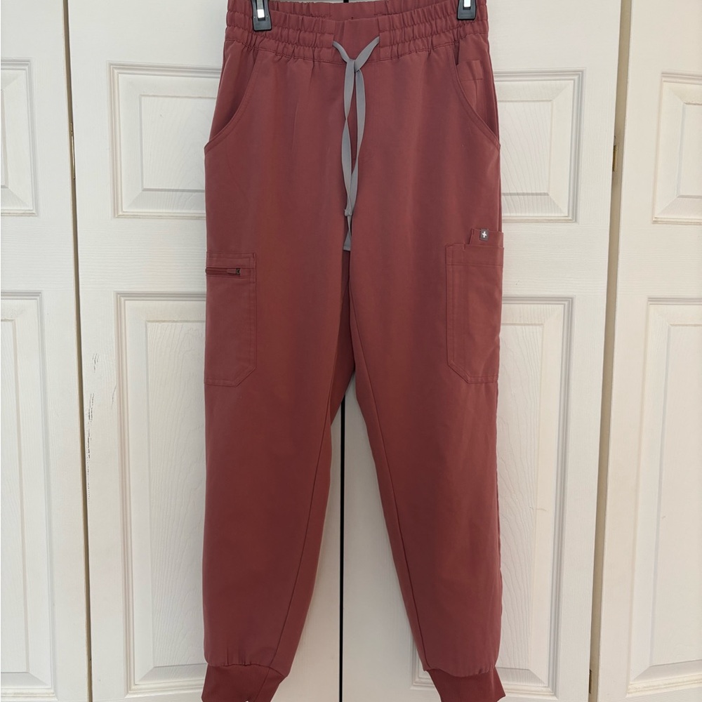 FIGS Uman joggers - small high waisted
